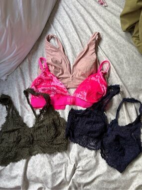 VS PINK Victoria’s Secret Aerie Velvet Lace Basic Bralette Bra Bundle 4 Bras M